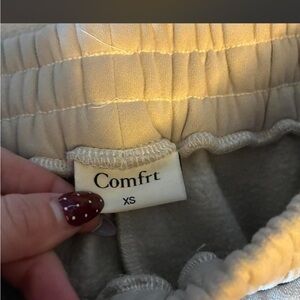 Comfrt Women's Cream Cozy Sweatpants - XS